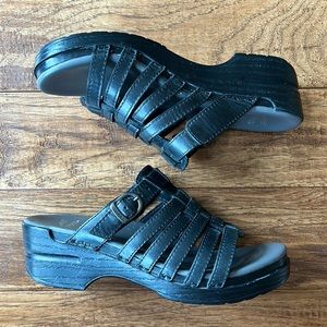 Dansko Marion Black Leather Strappy Slide Sandals Comfort Size 38 NWOB